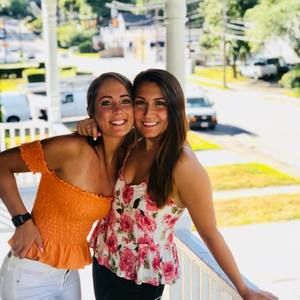 Meet your Posher, Leah